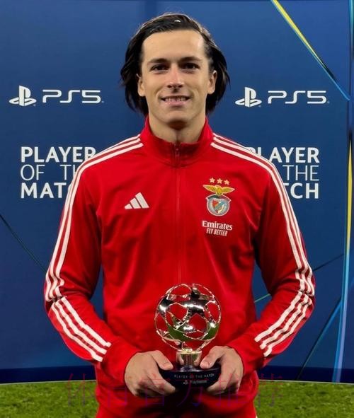 马卡:马竞有意免签塞巴略斯 球员还在等待皇马表态 马卡:马竞有意免签塞巴略斯 球员还在等待皇马表态